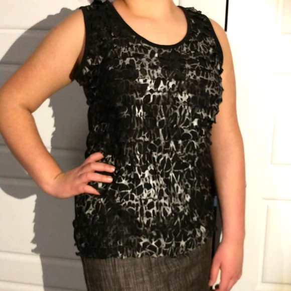 Women dressy top - Picture 2 of 4